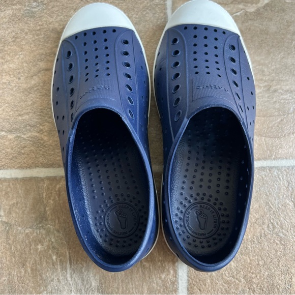 Native Jefferson Kids Slip Ons - Picture 7 of 7